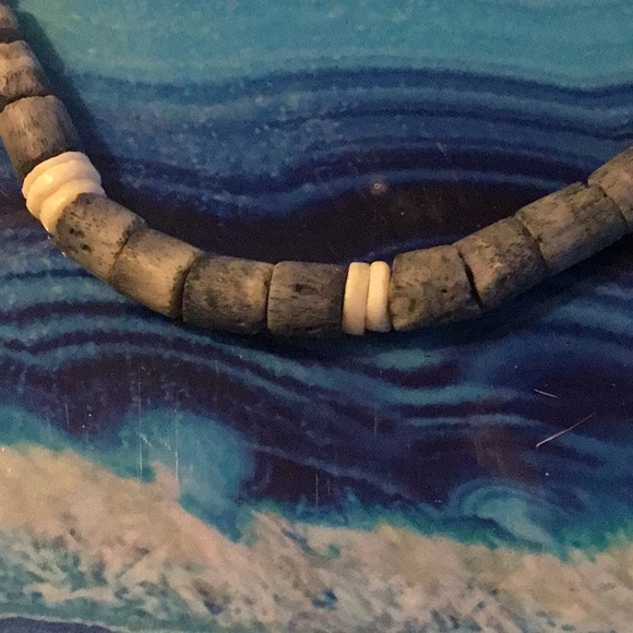 Necklace - Picture 2 of 3